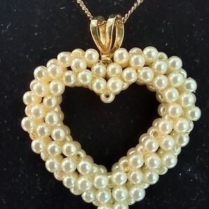 VINTAGE Womens Necklace with Heart Shaped Pendant 12K Gold Beaded Pearls